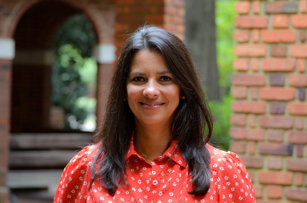 Cooper designa a Sylvia Muñoz, Vicedecana Estudiantil de Elon, como miembro del Consejo Administrativo del ACC Cooper designa a Sylvia Muñoz, Vicedecana Estudiantil de Elon, como miembro del Consejo Administrativo del ACC